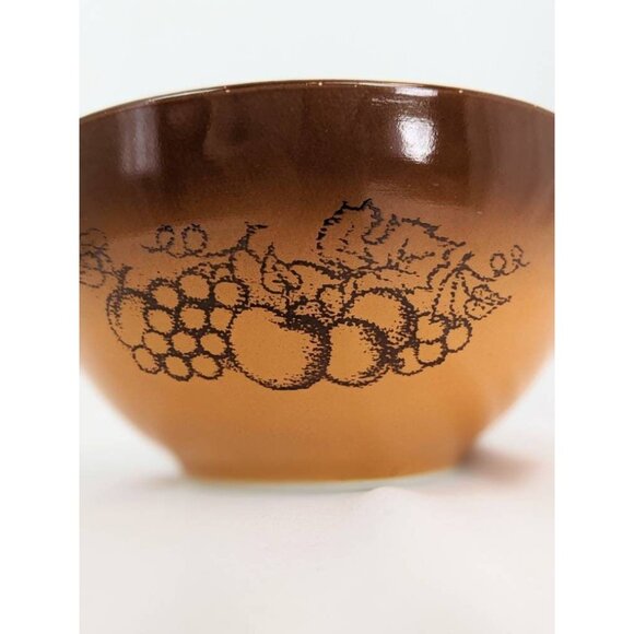 Vintage Pyrex Old Orchard 7" Cinderella Mixing Bowl | Brown Kitchen MCM Decor - Picture 2 of 8